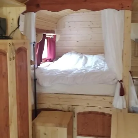 The Trailer, Comfort