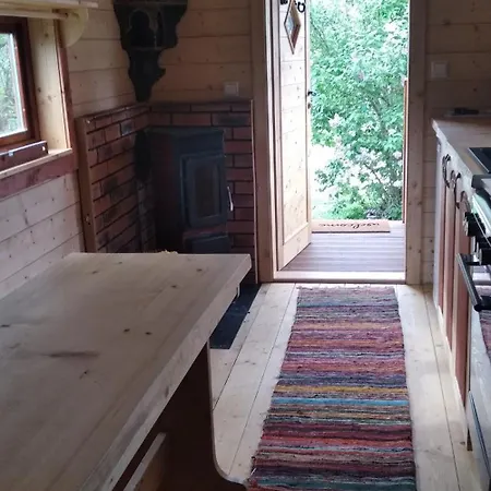 The Trailer, Comfort Lägenhet